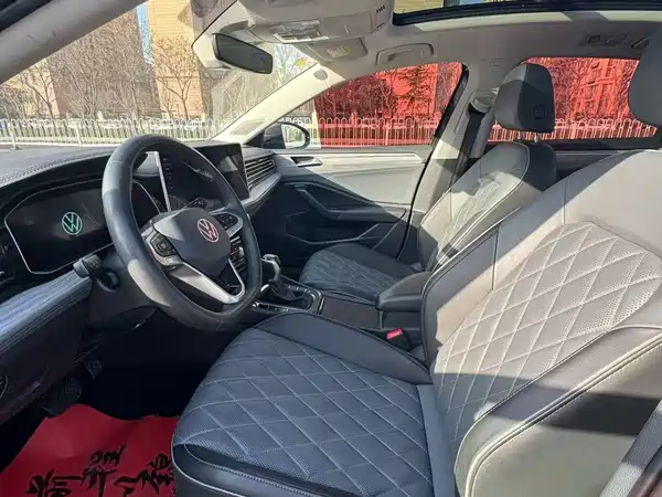 Volkswagen Sagitar 2023