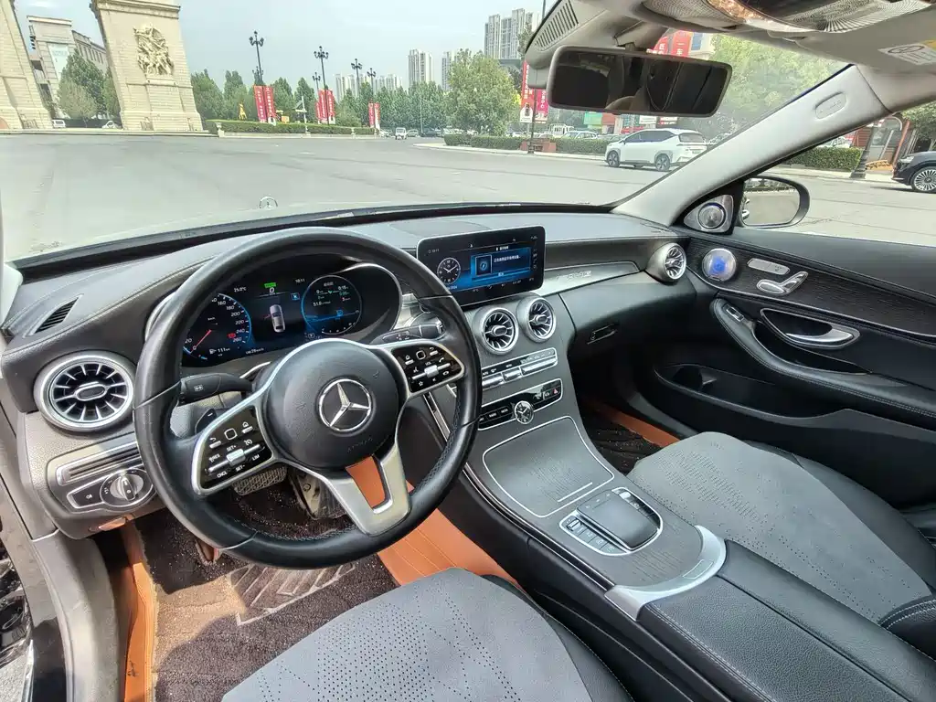Mercedes-Benz C-Class 2019 — фото 13