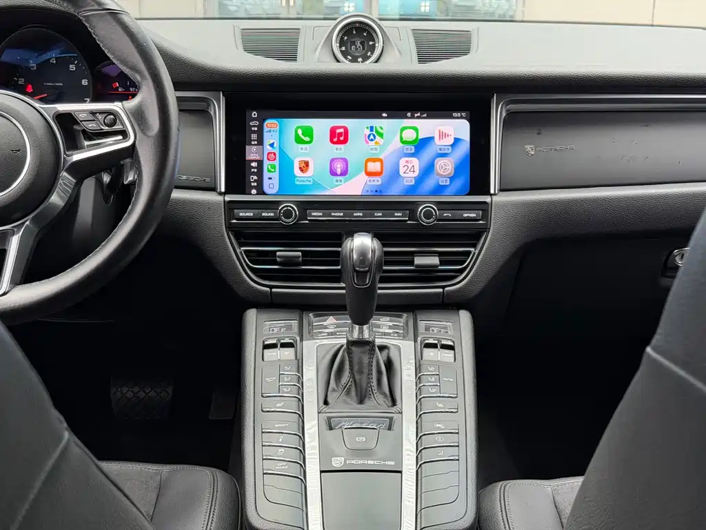 Porsche Macan 2020 — фото 14
