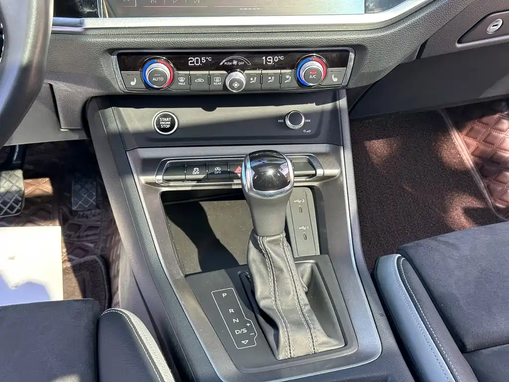 Audi Q3 2023 — фото 17
