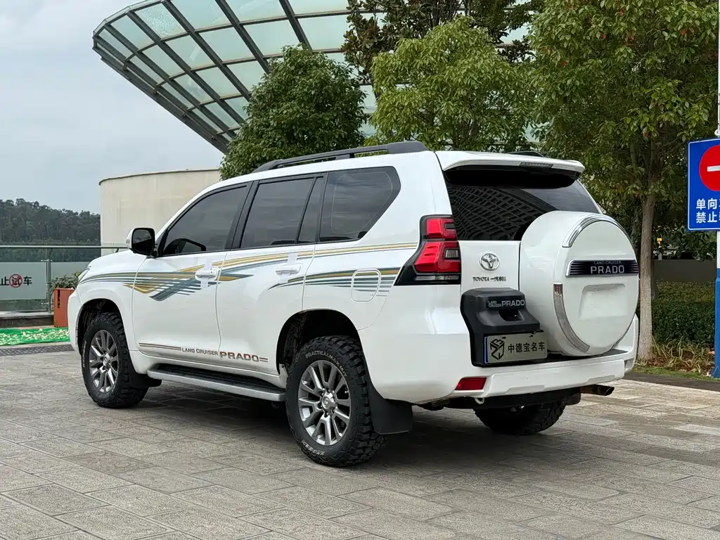 Toyota Prado 2018 — фото 4