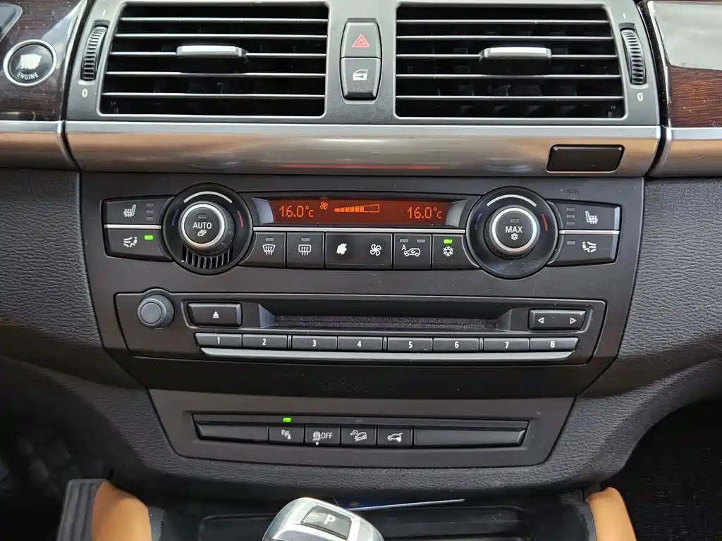 BMW X6 2011 — фото 17
