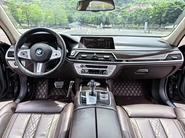 BMW 7 Series 2019