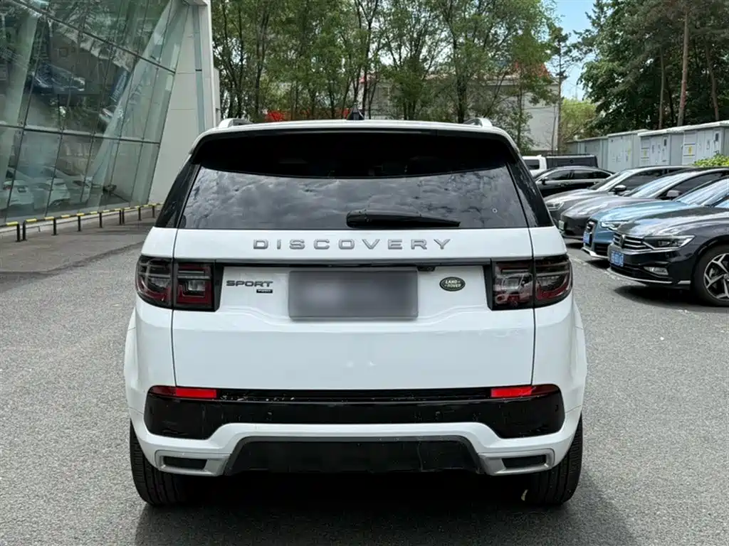 Land Rover Discovery Sport 2023 — фото 7