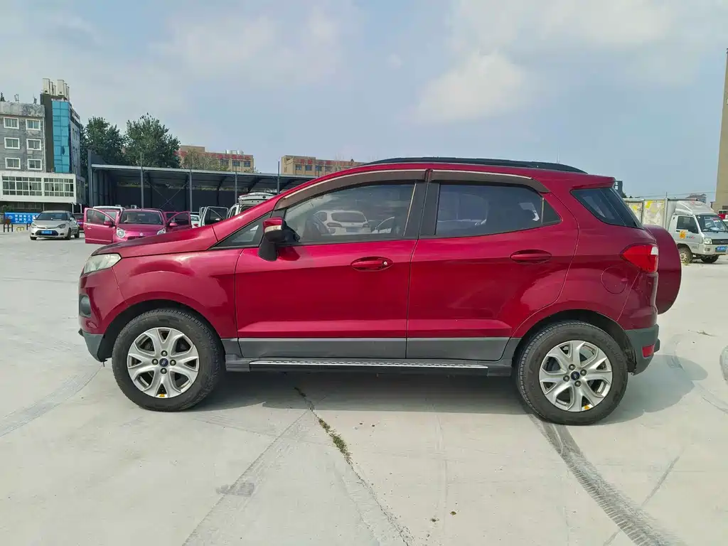 Ford EcoSport 2015 — фото 9