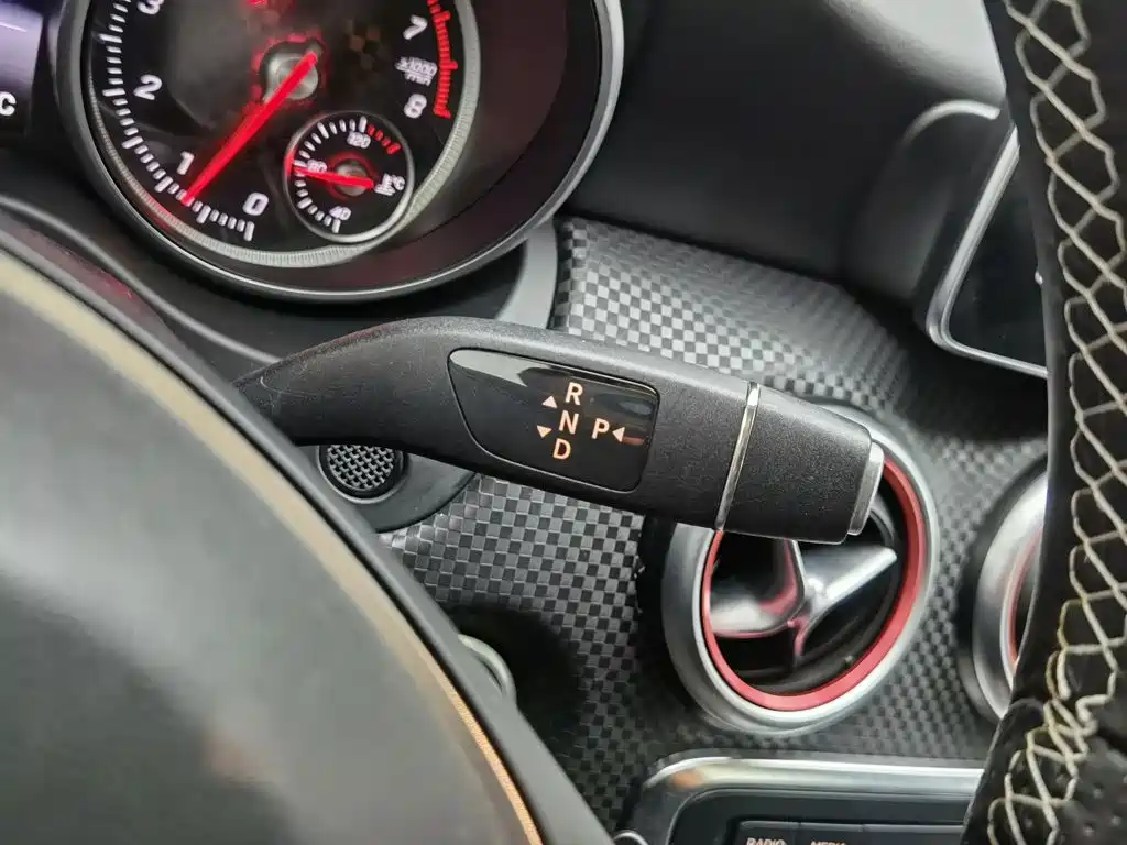 Mercedes-Benz A-Class 2016 — фото 13