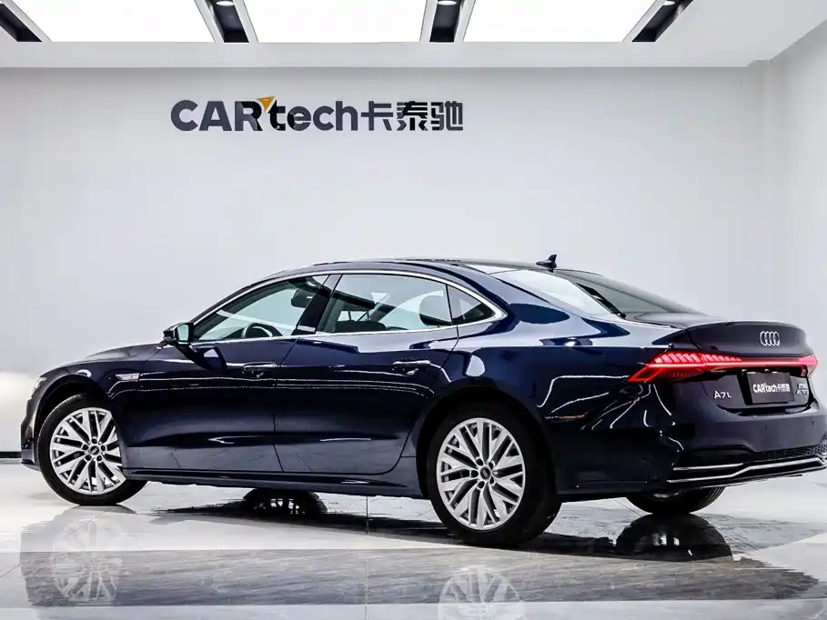 Audi A7L 2024 — фото 4