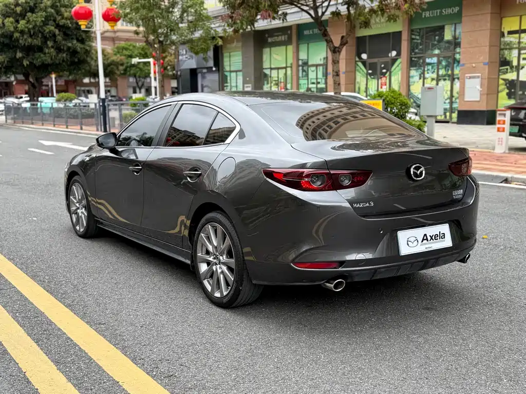 Mazda 3 Axela 2020 — фото 13