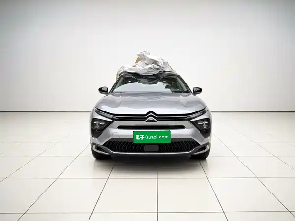 Citroën Versailles C5 X 2024