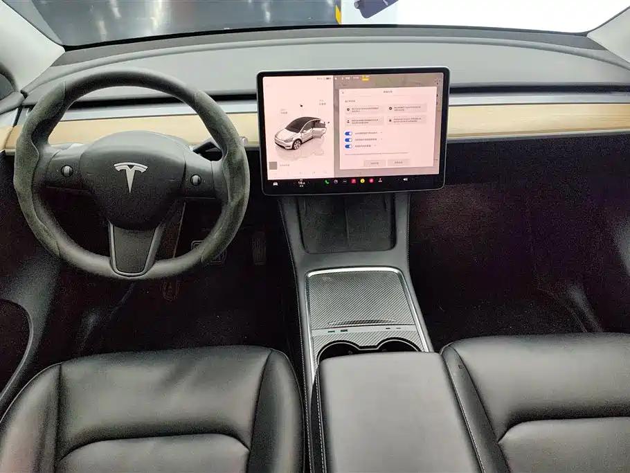 Tesla Model Y 2022 — фото 12