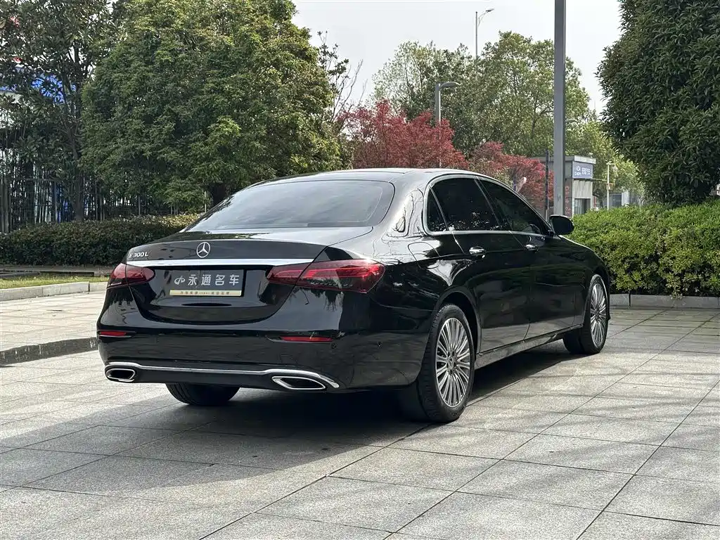 Mercedes-Benz E-Class 2023 — фото 14