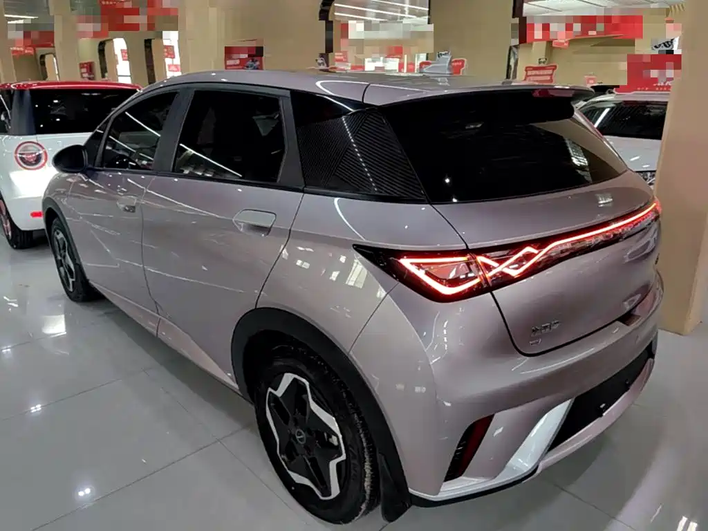 BYD Dolphin 2023