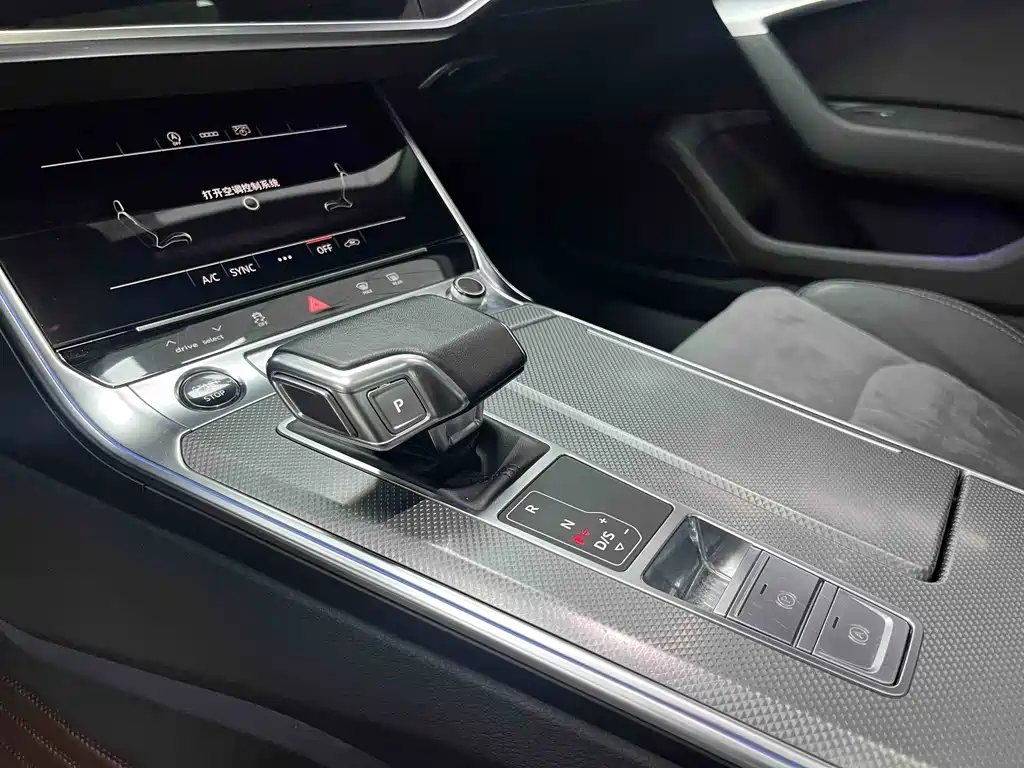 Audi A6L 2022 — фото 22