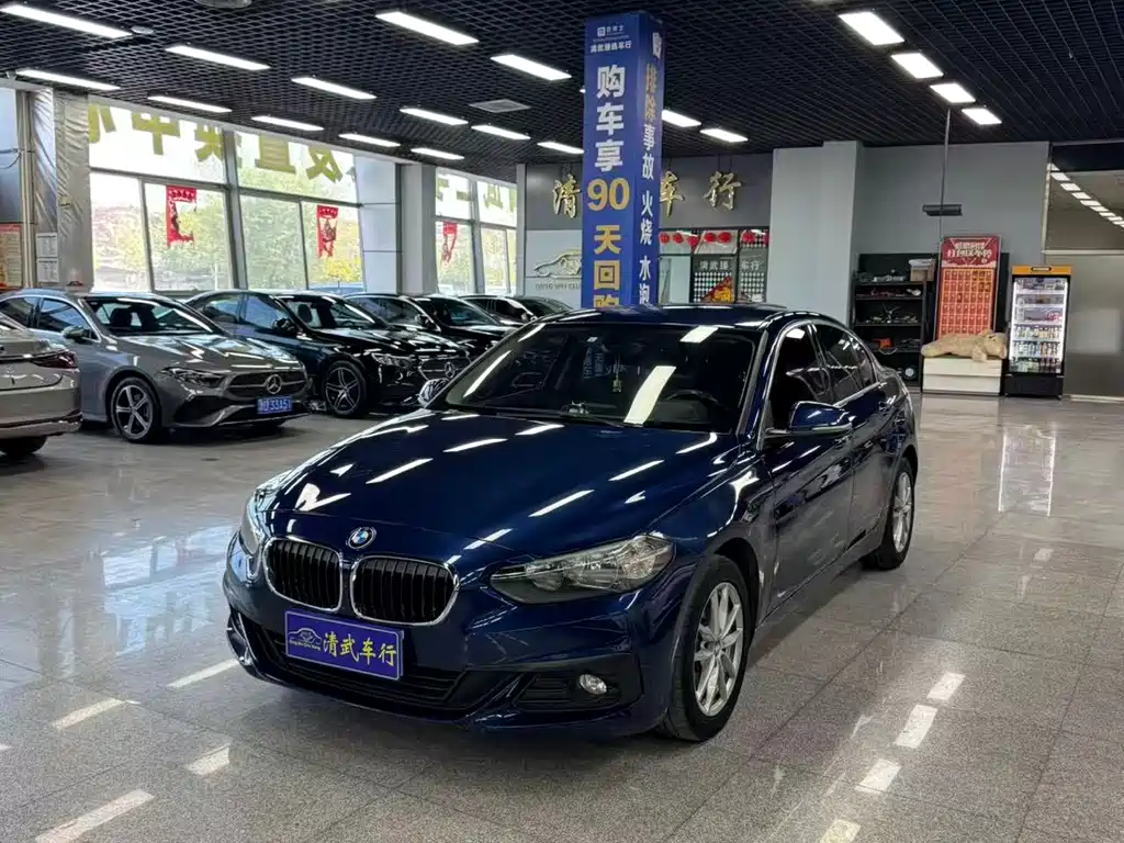 BMW 1 Series 2018 — фото 1