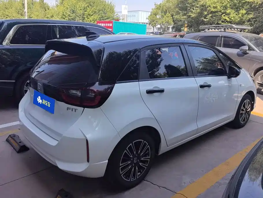 Honda Fit 2022 — фото 3