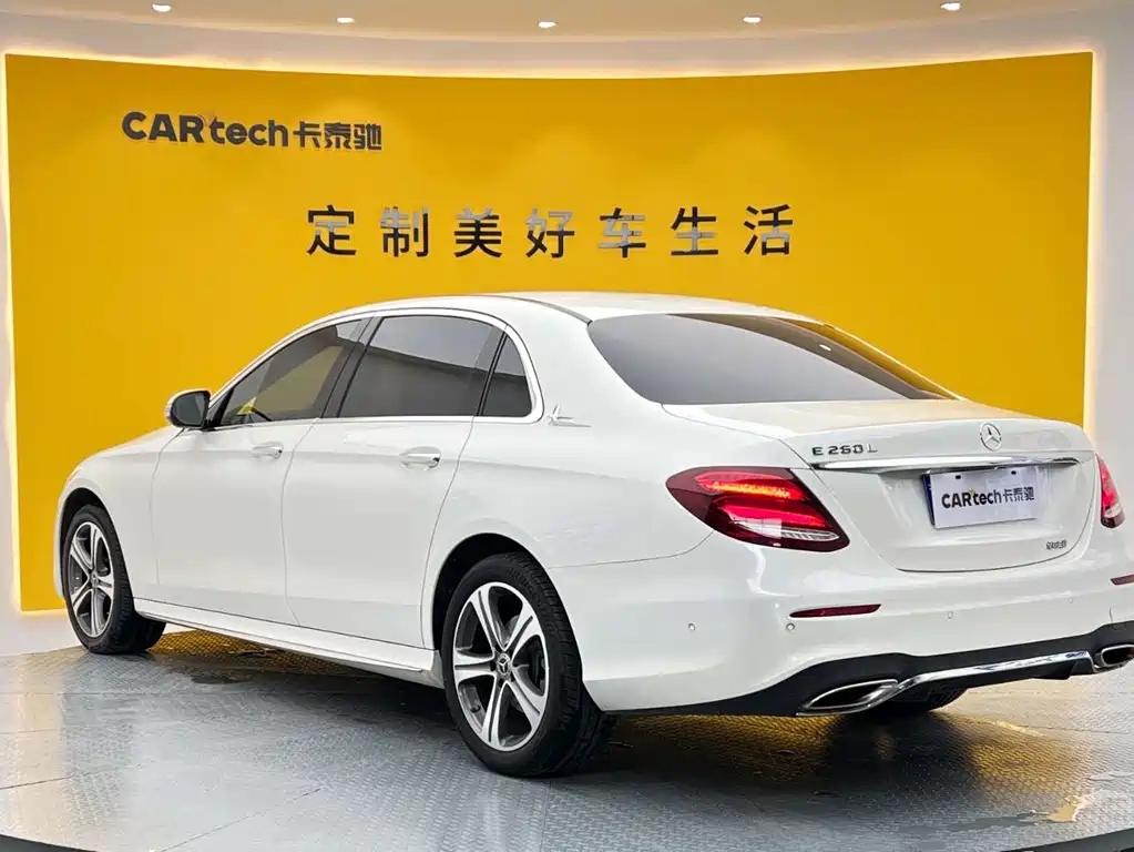 Mercedes-Benz E-Class 2019 — фото 17
