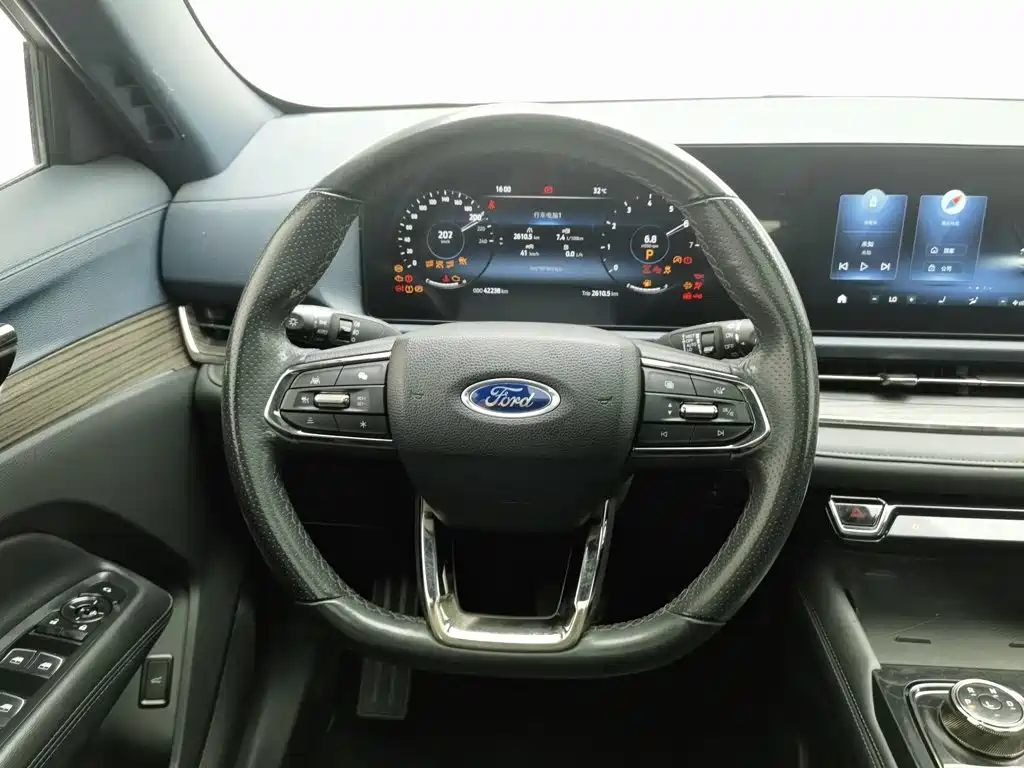 Ford Territory 2024 — фото 11