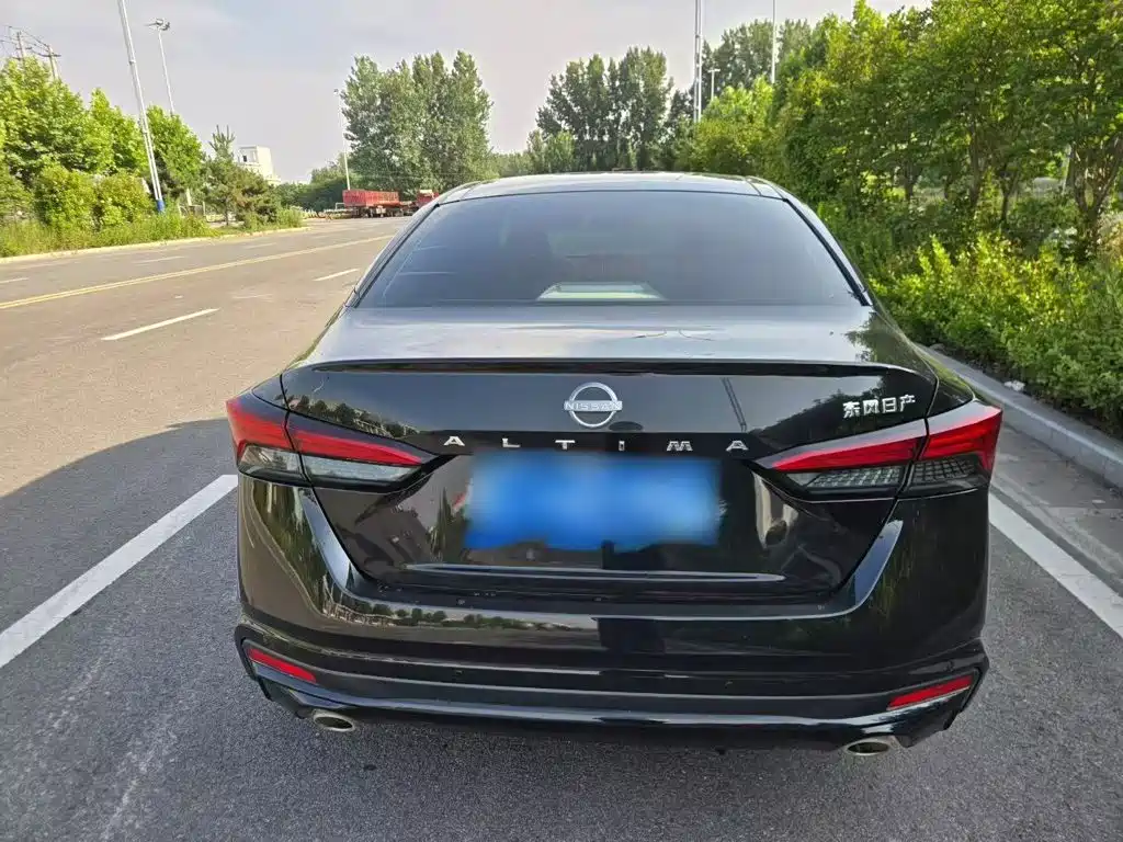 Nissan Teana 2023