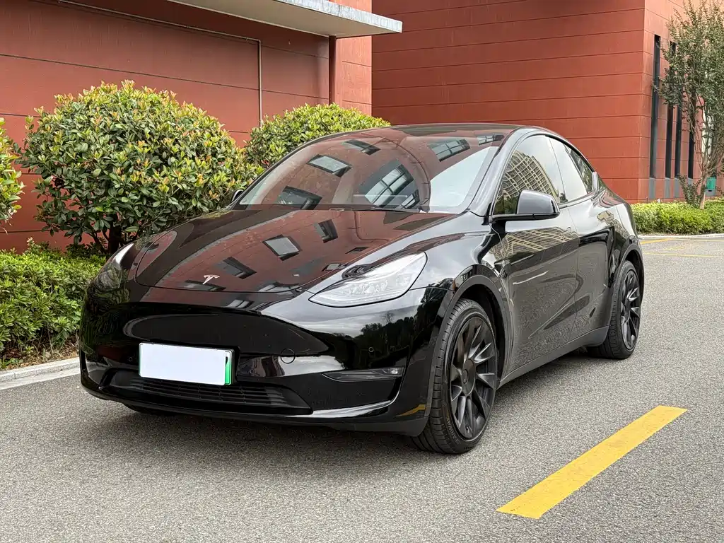 Tesla Model Y 2022 — фото 1