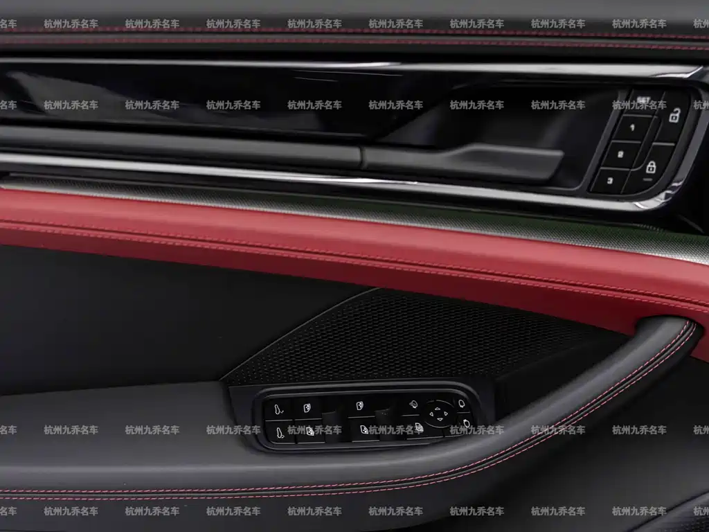 Porsche Panamera 2025 — фото 26