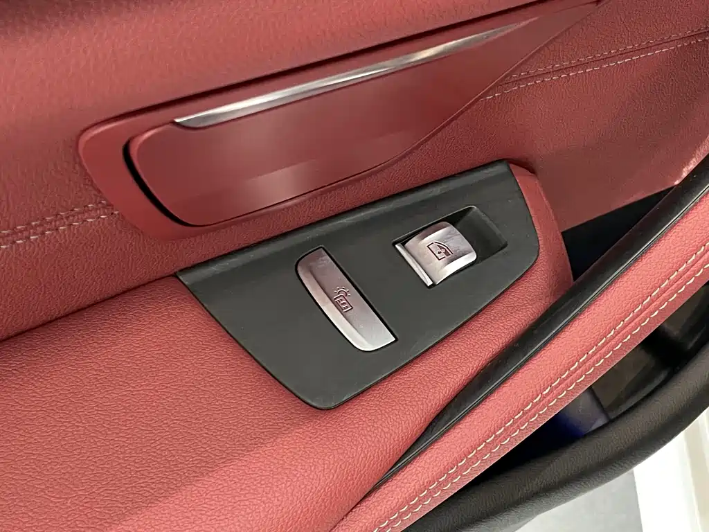 BMW 5 Series 2021 — фото 19