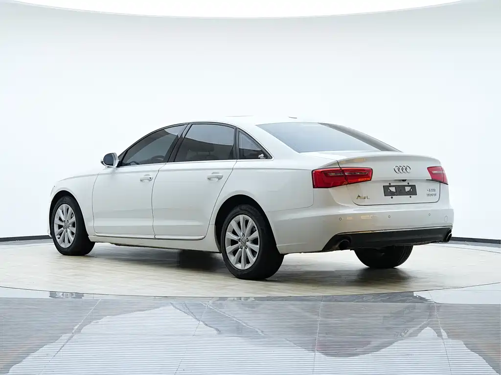 Audi A6L 2015 — фото 4