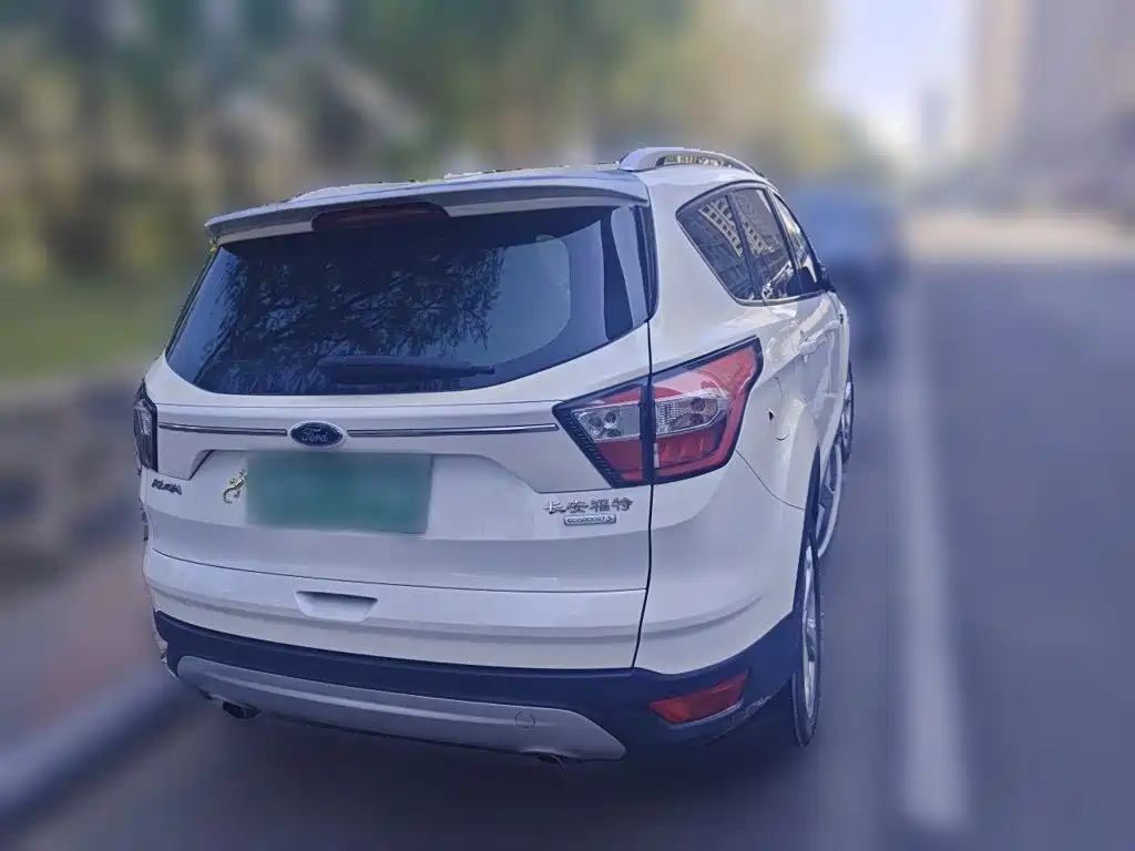 Ford Kuga 2017 — фото 4