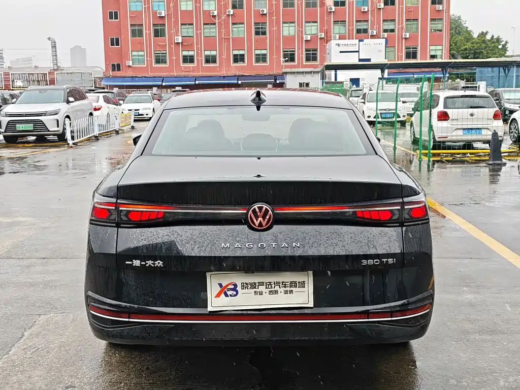 Volkswagen Magotan 2024