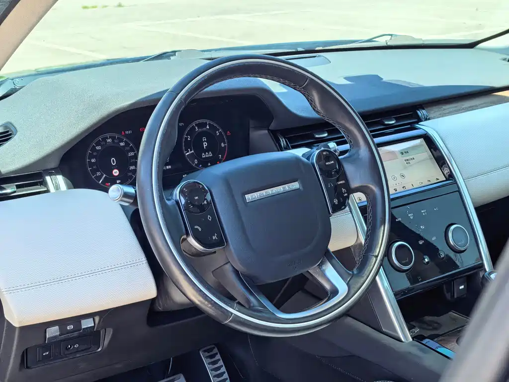 Land Rover Discovery Sport 2020 — фото 16