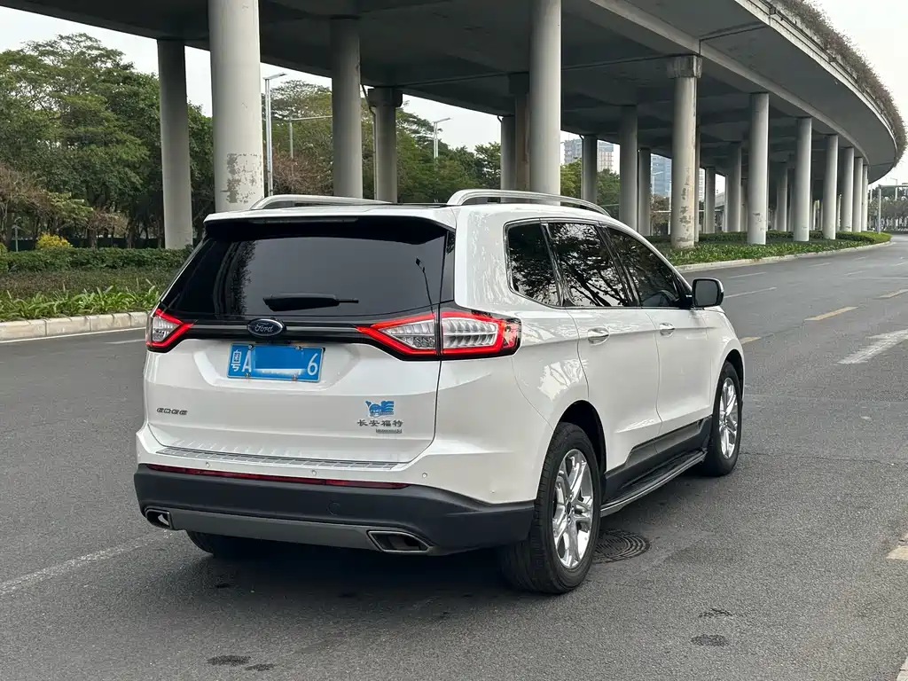 Ford Edge 2015 — фото 15