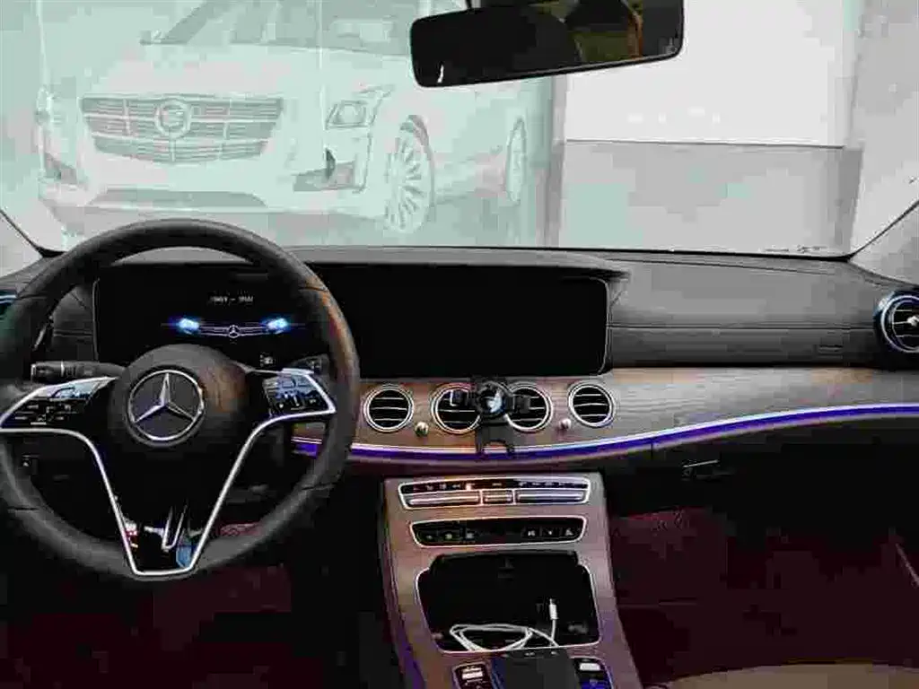 Mercedes-Benz E-Class 2023 — фото 8