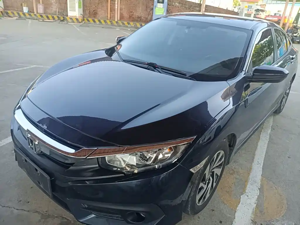 Honda Civic 2018 — фото 1
