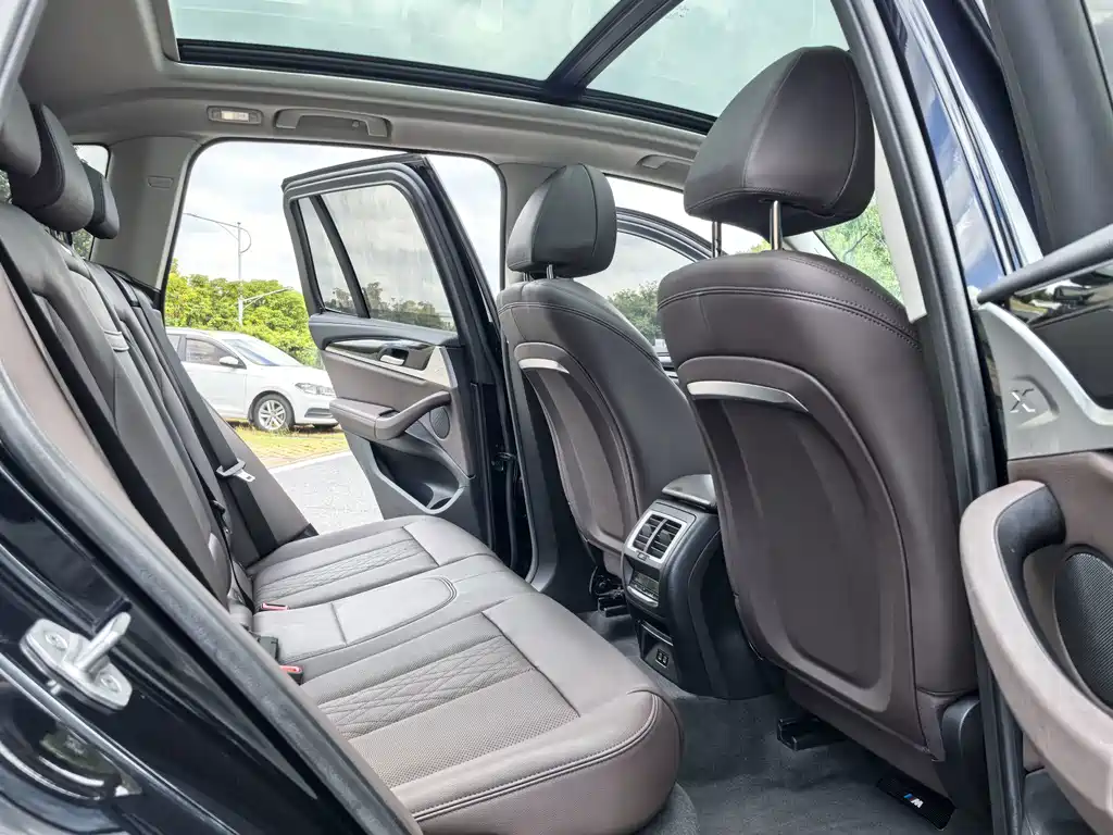 BMW iX3 2023 — фото 11