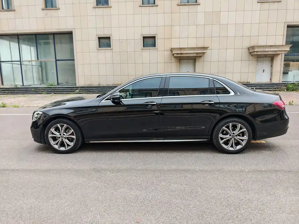 Mercedes-Benz E-Class 2021