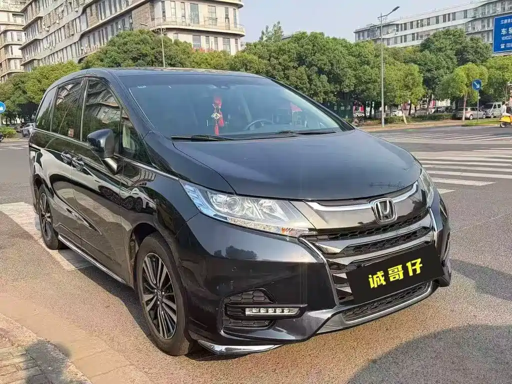 Honda Odyssey 2019 — фото 3