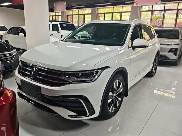 Volkswagen Tiguan L 2025
