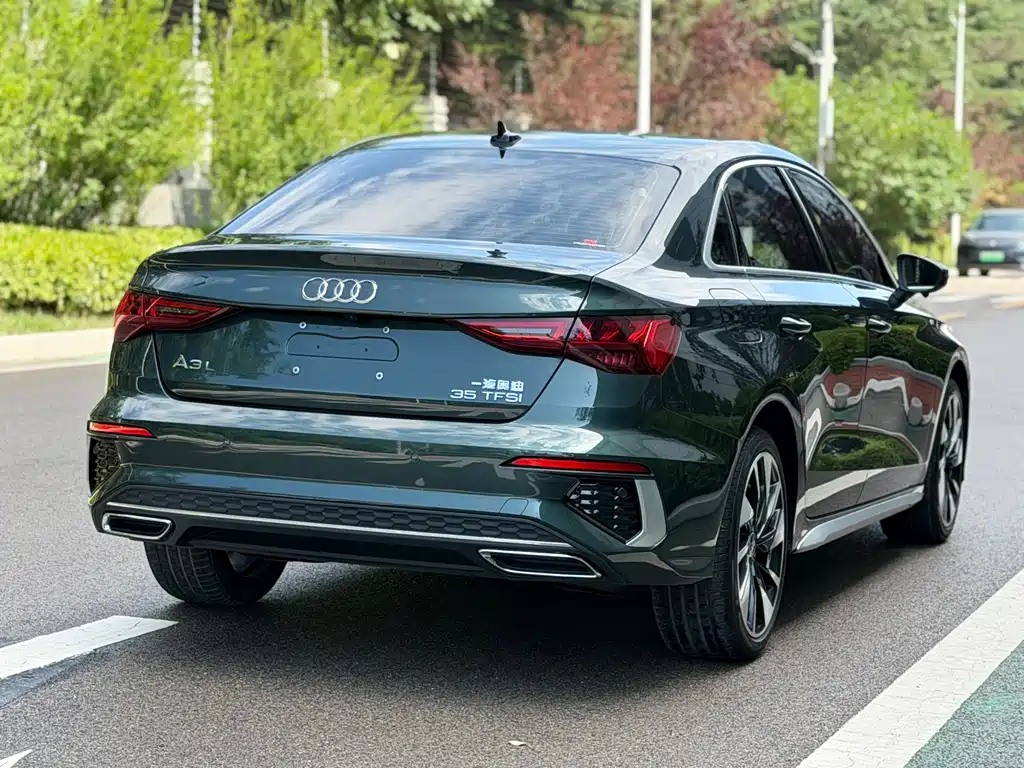 Audi A3 2023 — фото 18