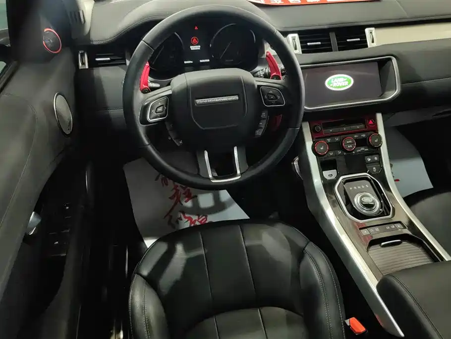 Land Rover Evoque 2018 — фото 15