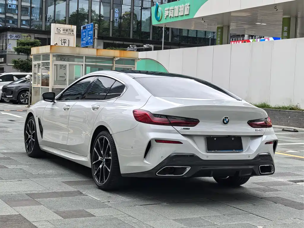 BMW 8 Series 2024 — фото 5