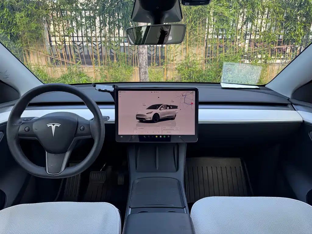 Tesla Model Y 2022 — фото 8