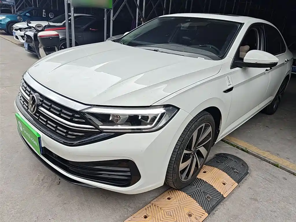 Volkswagen Sagitar 2025