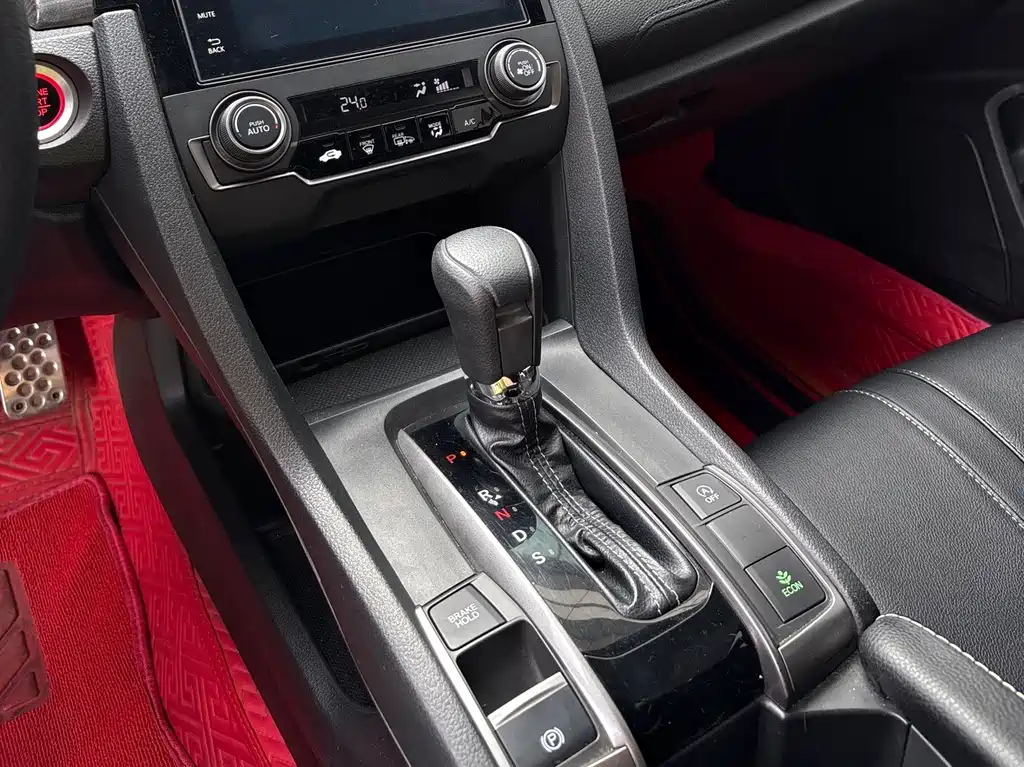 Honda Civic 2022 — фото 13