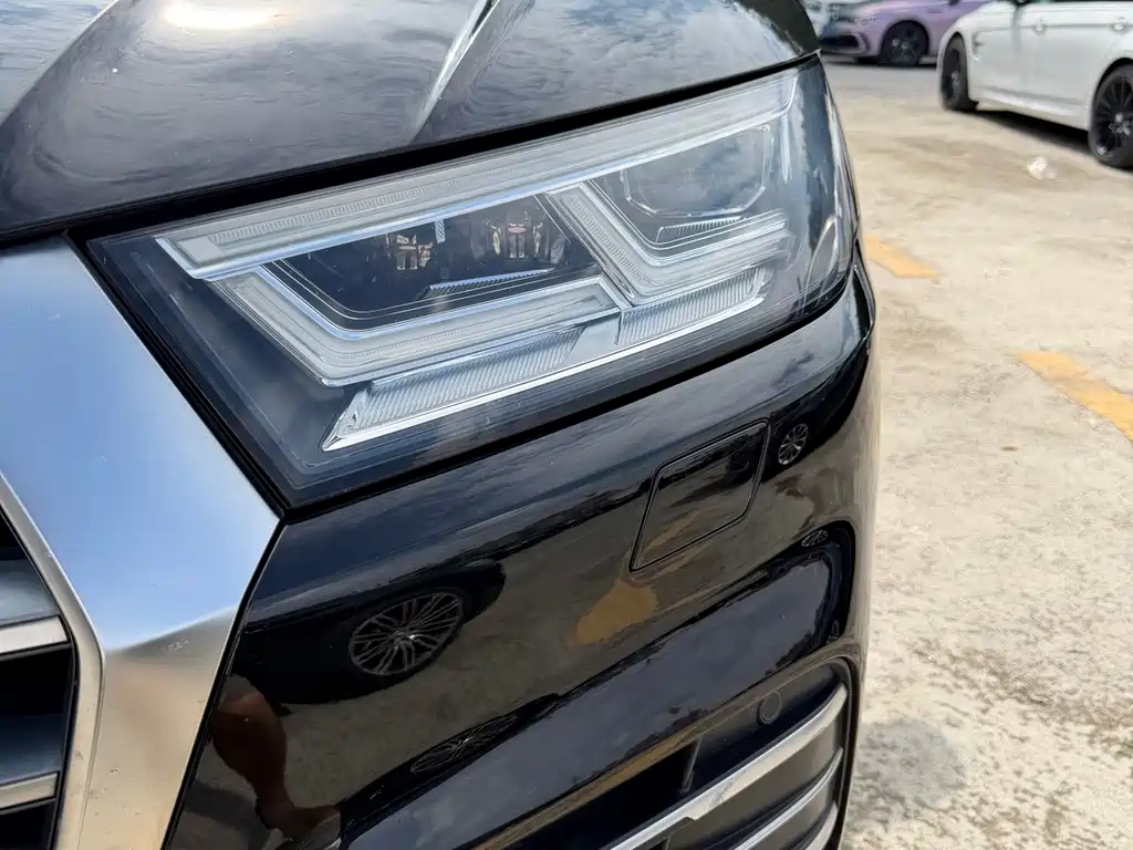 Audi Q5L 2019 — фото 10