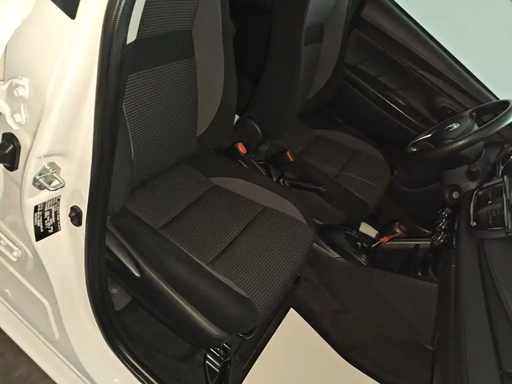 Toyota Vios 2022 — фото 25