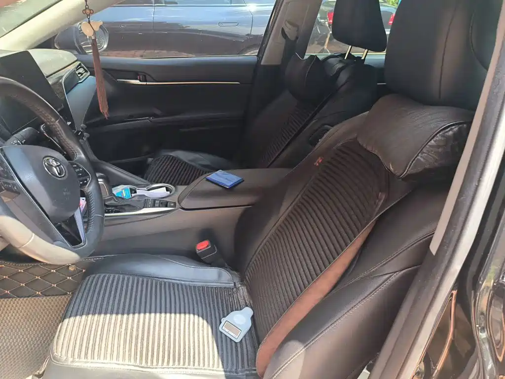 Toyota Camry 2021 — фото 11