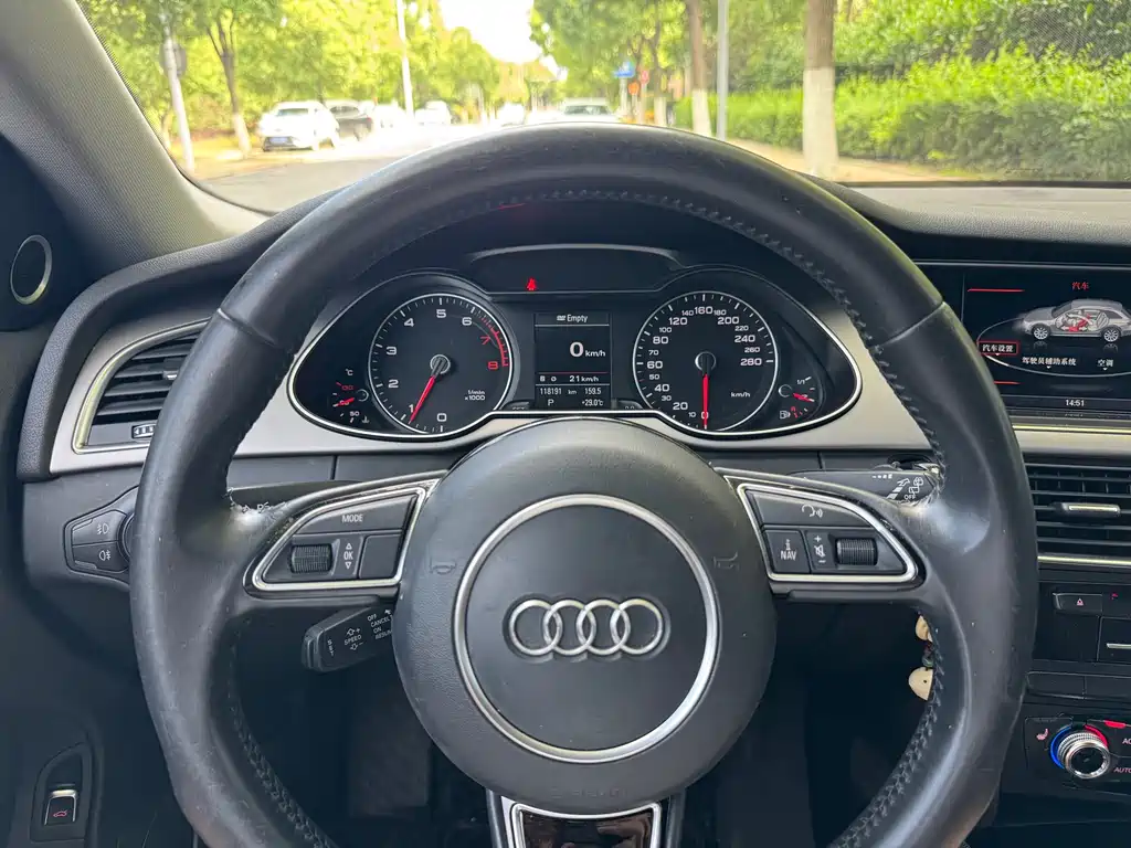 Audi A4 2015 — фото 9