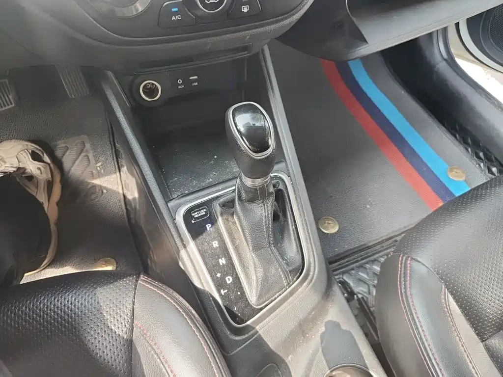 Hyundai Verna 2017 — фото 10