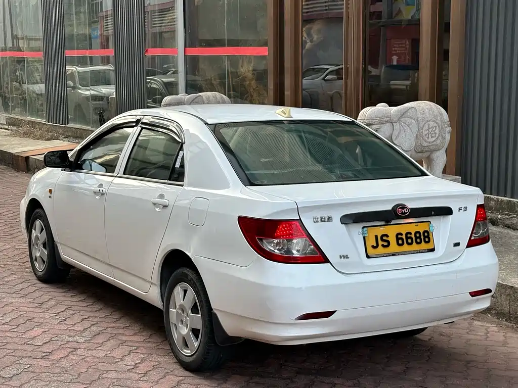 BYD F3 2015 — фото 10