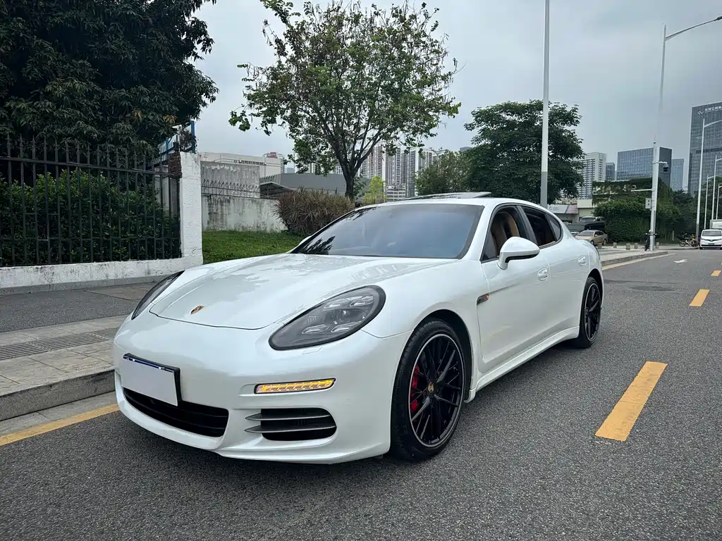 Porsche Panamera 2015 — фото 1
