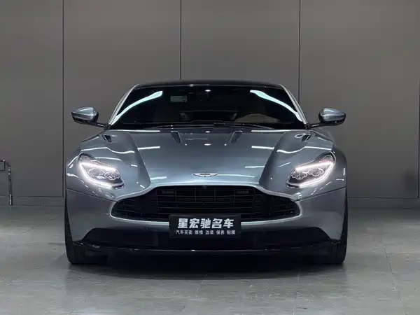 Aston Martin DB11 2016